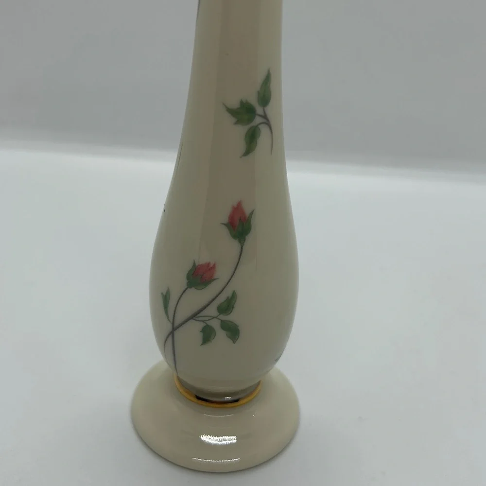 Elegant Cream Lenox Rose Manor Bud Flower Vase Made In The USA 7.5 x 2 Inch.